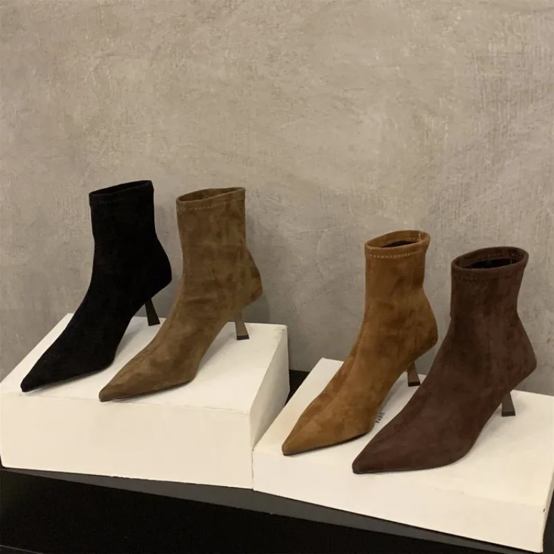 Elegante Damen-Stiefeletten mit spitzer Zehenpartie und hohem Stilettoabsatz, kurze Stiefeletten, formelle Schuhe für Büro, Party und festliche Anlässe. – Detail 8