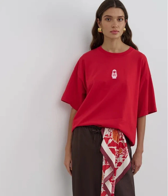 تي شيرت نسائي عصري فضفاض بأكمام قصيرة مطبوع من القطن المريح برقبة مستديرة يمتص العرق مناسب للصيف