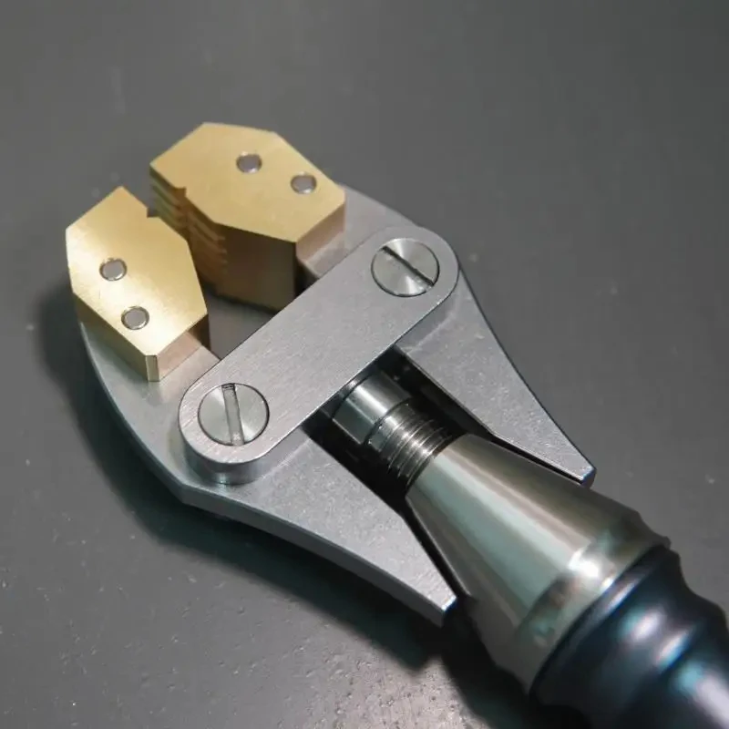 

Household DIY Jewelry Tools Handheld Vise Clamping Tool Brass And Stainless Steel Handmade Pieces Holder Claw Pliers About 10mm