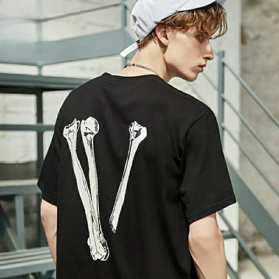 

Новый хлопковый парный топ с короткими рукавами, японский Хэллоуин, ограниченное количество костей, череп, большой V-образный принт, мужской и женский свободный топ с круглым вырезом