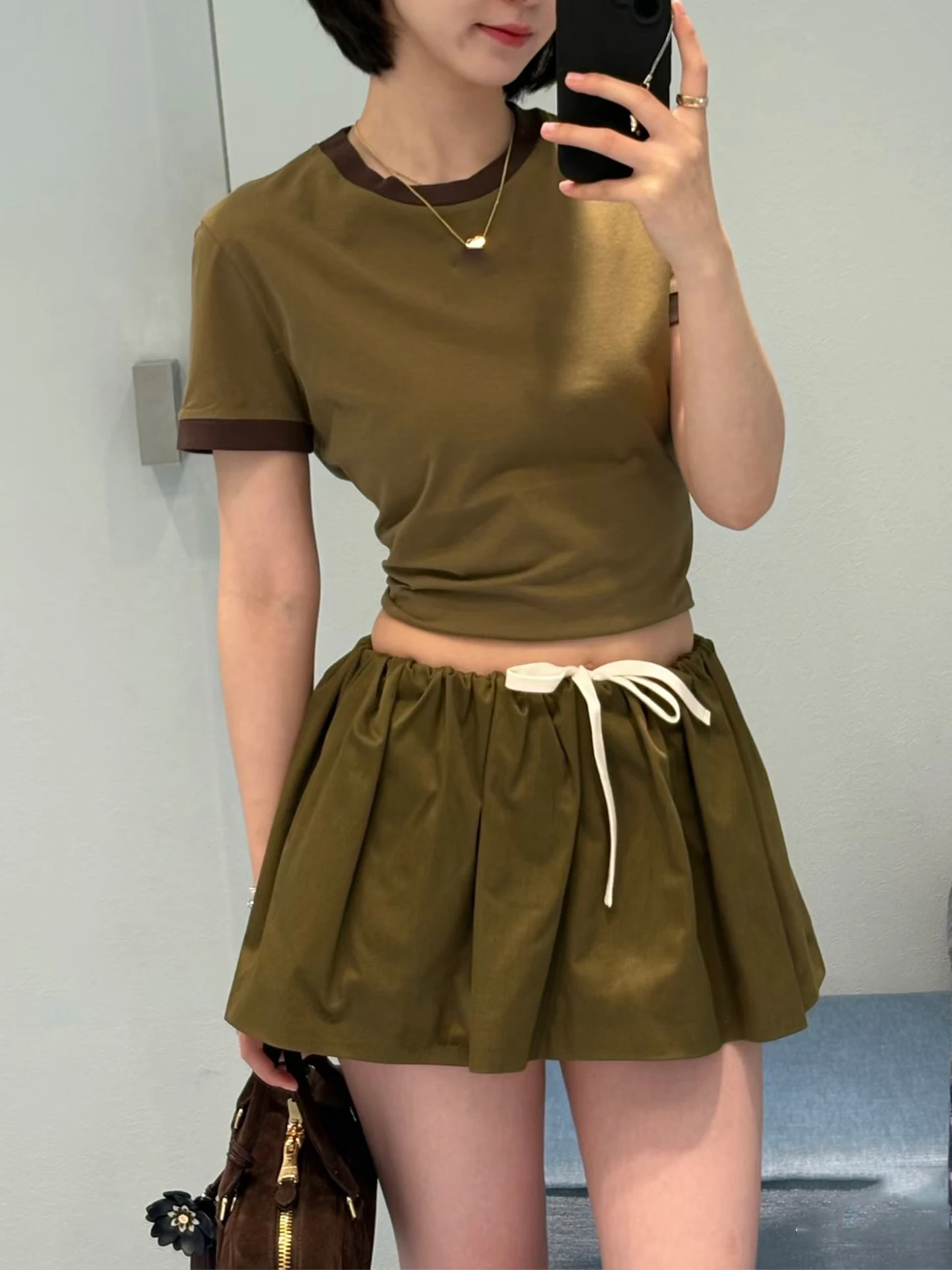 

Olive Green Elastic Waist A-Line Skirt with M Letter Decoration for Women Floral Embroidery Slimming Short Skirt