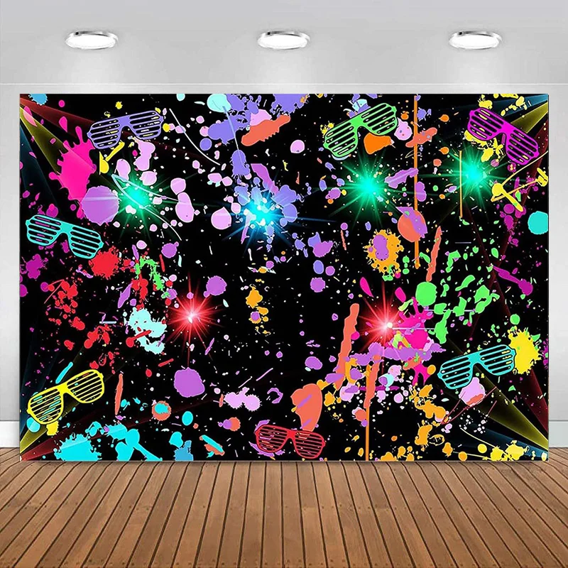 Toile de fond néon qui brille dans la nuit pour Halloween, peinture, éclaboussures, graffiti, fond de photographie de fête, décoration colorée de bannière d'anniversaire
