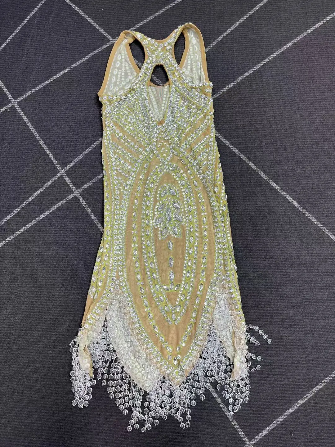 Wuzhe Luxury Crystal Dubai Evening Dress Sexy Hollow out Tassel Dress Bar Dancer Performance Dress Women Cocktai Party Dress