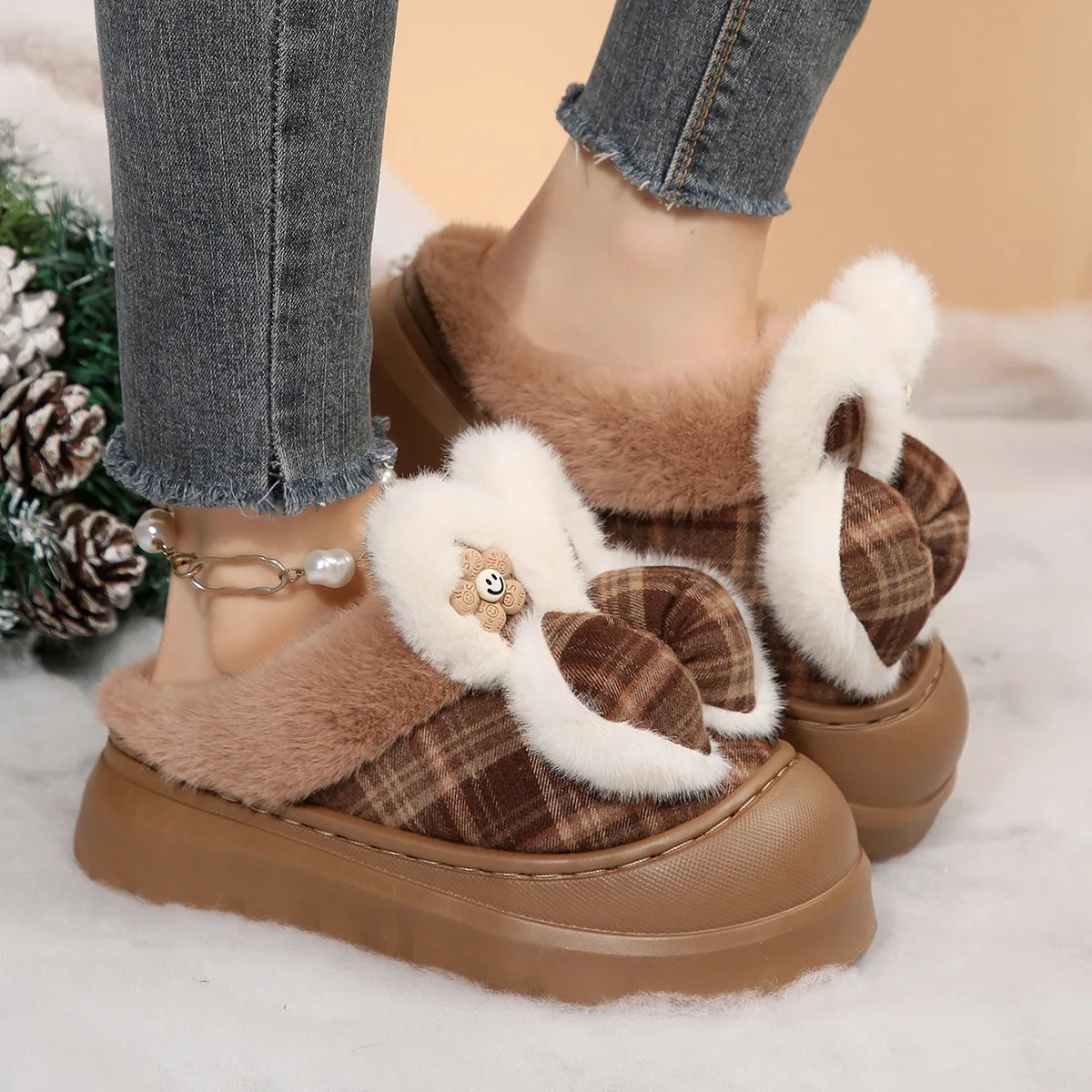 Pantofole da interno pelose con piattaforma comfort da donna 2025 Pantofole da casa in morbida pelliccia con fondo spesso in Eva invernale Scivoli in peluche caldi da donna