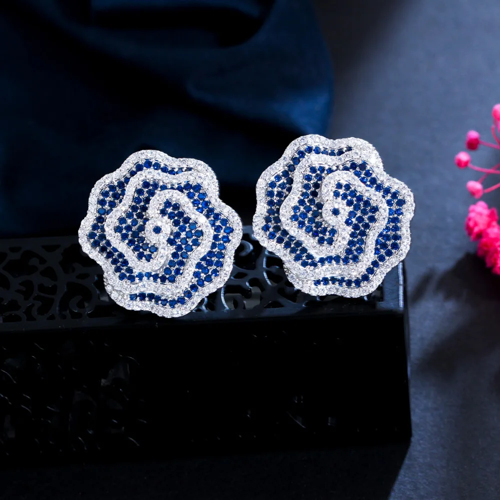 CWWZircons Kreative Ohrstecker mit großen Blumen aus grünem und rosarotem Zirkonia im Mikro-Pavé-Stil für Damen, schicker Schmuck für Hochzeiten und Partys E0810 – Detail 4