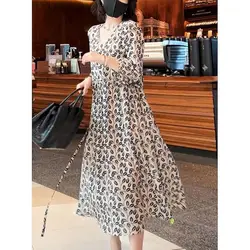 Floral Floral Dress for Women in Autumn 2024 Loose and Slimming V-neck Tie A-line Printed Skirt Medium to Long Style