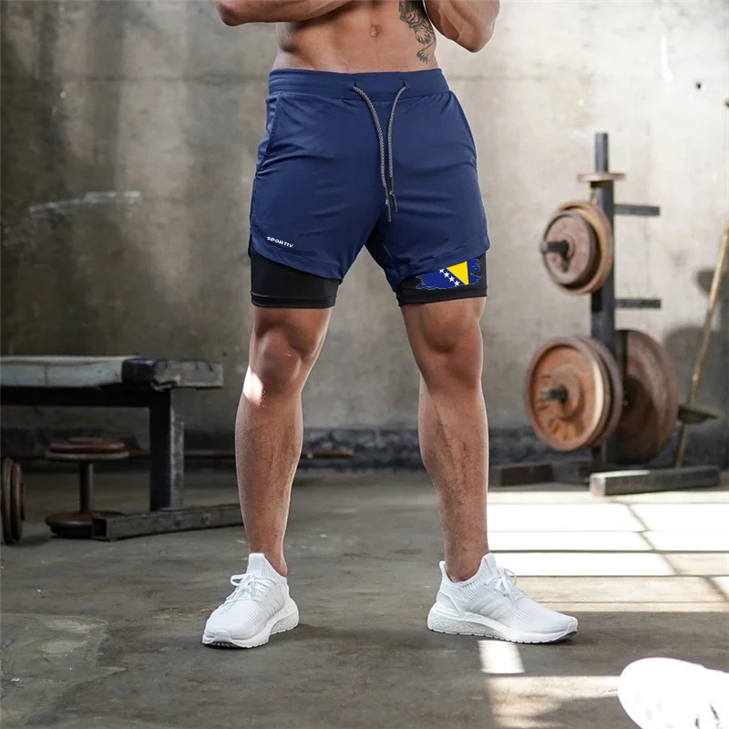 Pantaloncini da performance 2 in 1 con grafica bandiera per uomo, palestra, atletica, ad asciugatura rapida, pantaloncini da corsa per allenamento patriottico con tasca per telefono