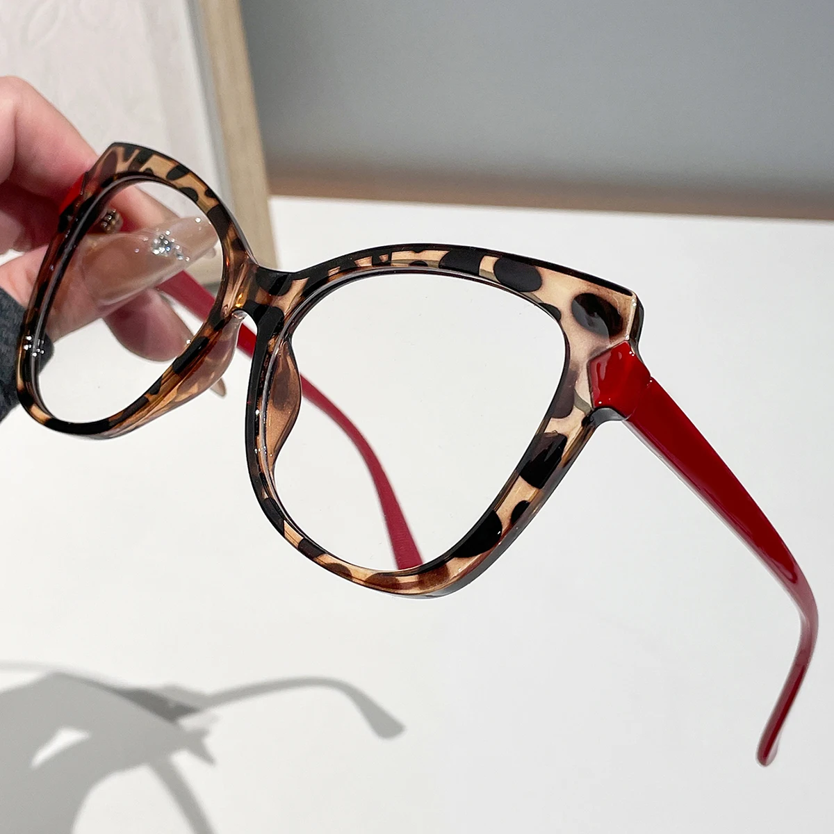 1PC Women’s Old Age Glasses, New Model, Ultra Clear, Retro Leopard Pattern, Cat Eye, High-End Feel, Natural Look, Essential Tool