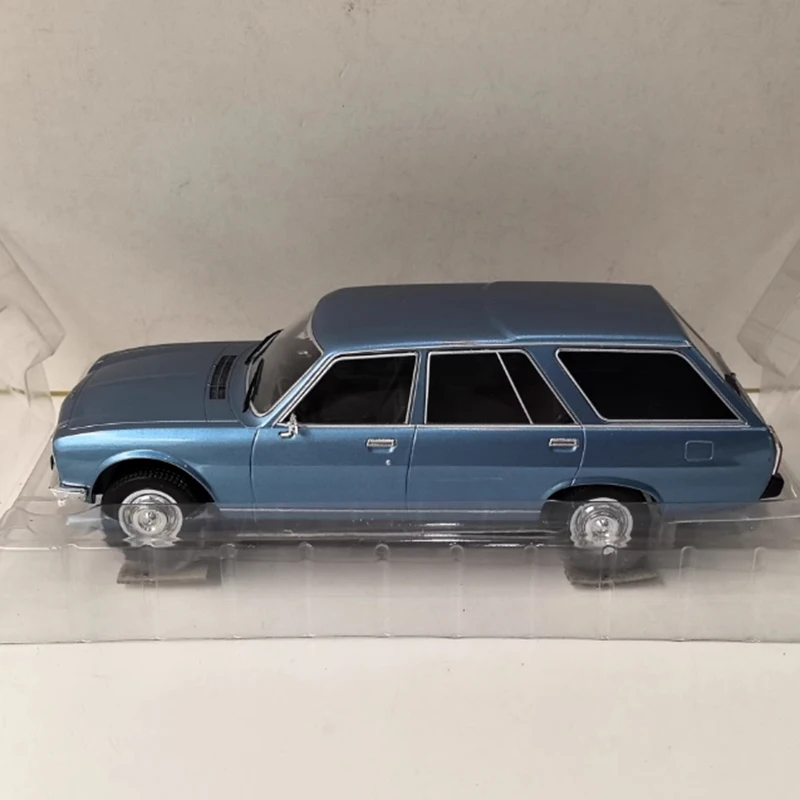 

MCG 1/18 масштаб 504 BREAK сплав имитация модели автомобиля статическая коллекция украшенные праздничные подарки игрушки сувенирный подарок