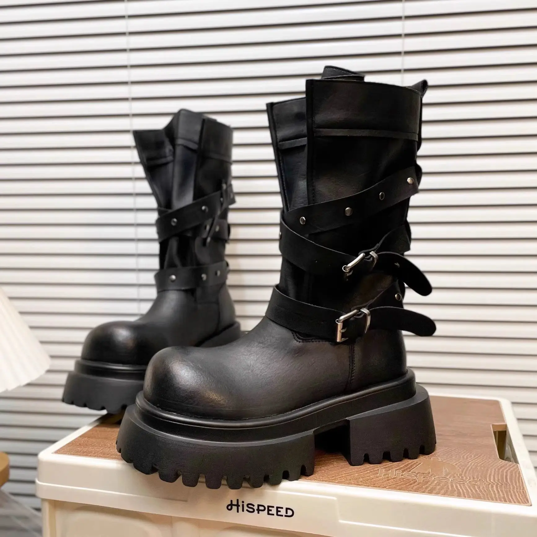 الرجعية جلد طبيعي المرأة أحذية الشتاء منصة 7 سنتيمتر دراجة نارية فارس الأحذية مصمم مشبك حزام أحذية امرأة بوتاس Altas