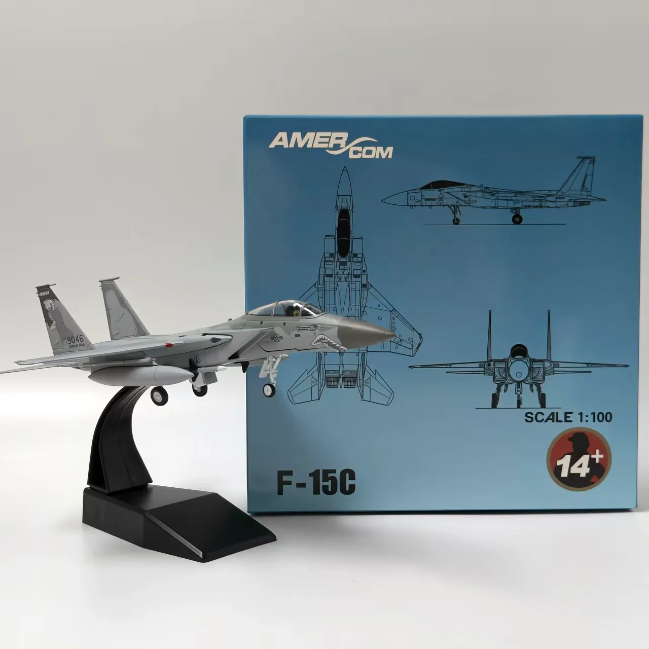 

Diecast 1/100 Scale F-15C Eagle Shark Painted Alloy Aircraft Model Collectible Toy Gift Souvenir Display Ornament