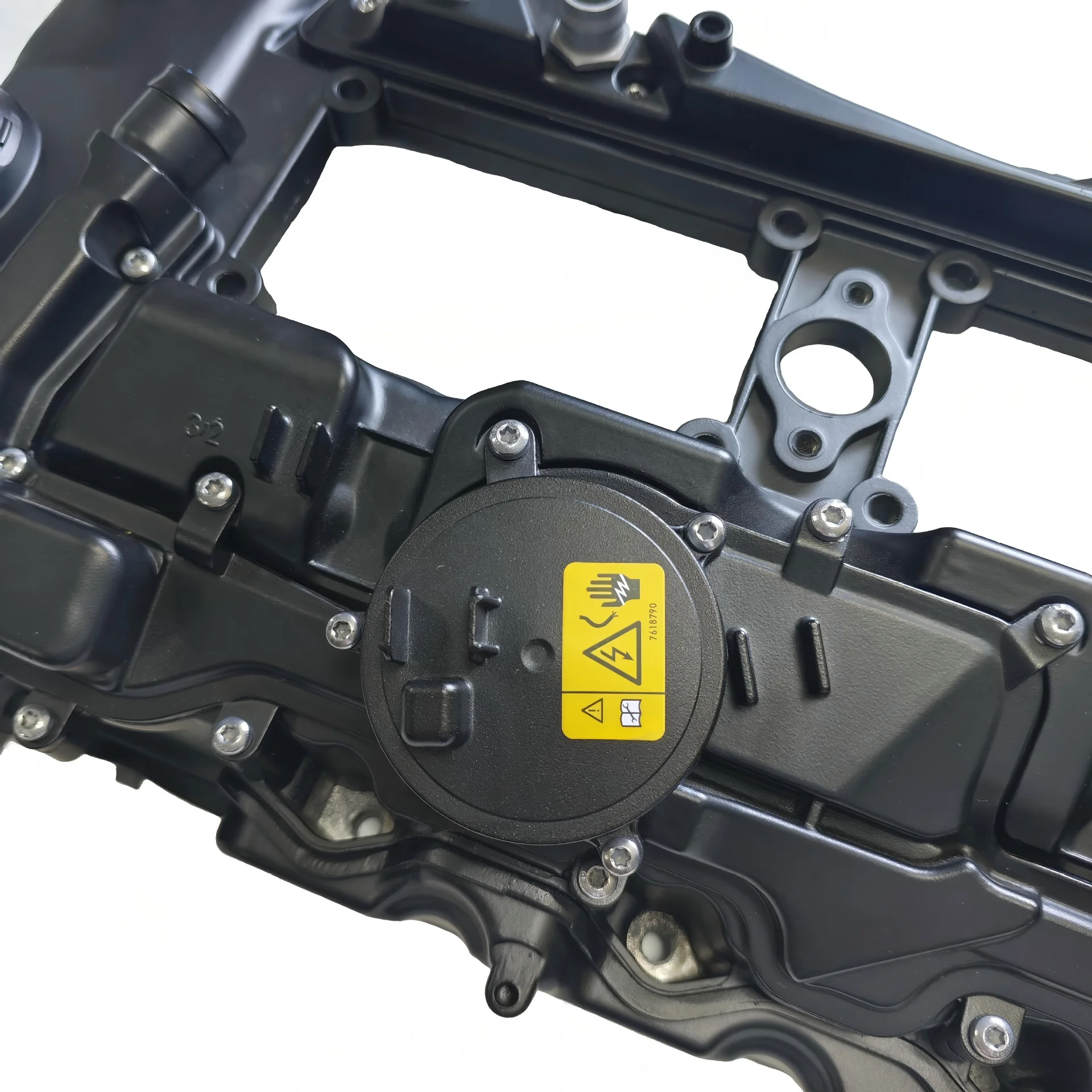 Engine Valve Cover OE 11127570292 Compatible with BMW N55 Cylinder Head Cover With Gasket Auto Parts