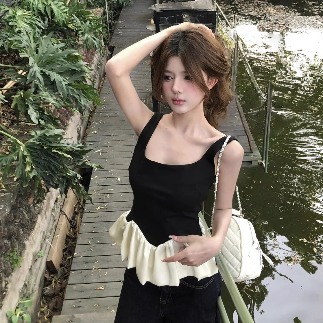 퓨어 디자이어 섹시 스퀘어 칼라 슬림 스트랩 베스트 여성 여름 신상 디자인 탑 스커트 슬레 패션 트렌드