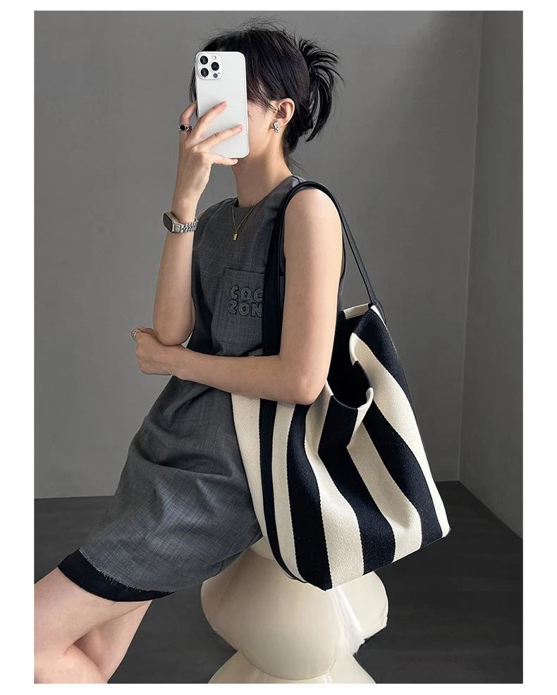 Korean Style Ins Niche Striped Canvas Bag 2024 New High-end Large Capacity Tote Bag Couples Simple Shoulder Bucket Bag