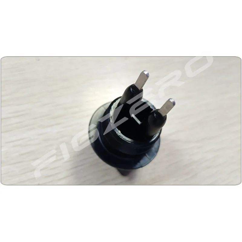 For Audi A4L A6L Q5 2005-2022 Glass Water Bottle Water Level Sensor Alarm Sensors 09136