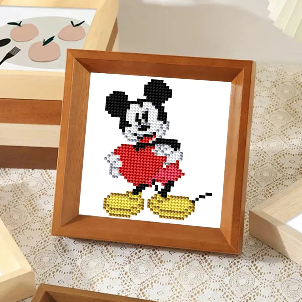 16-teiliges Cartoon-DIY-Mini-Rund-Diamant-Malerei-Set für Desktop-Dekoration, ohne Rahmen