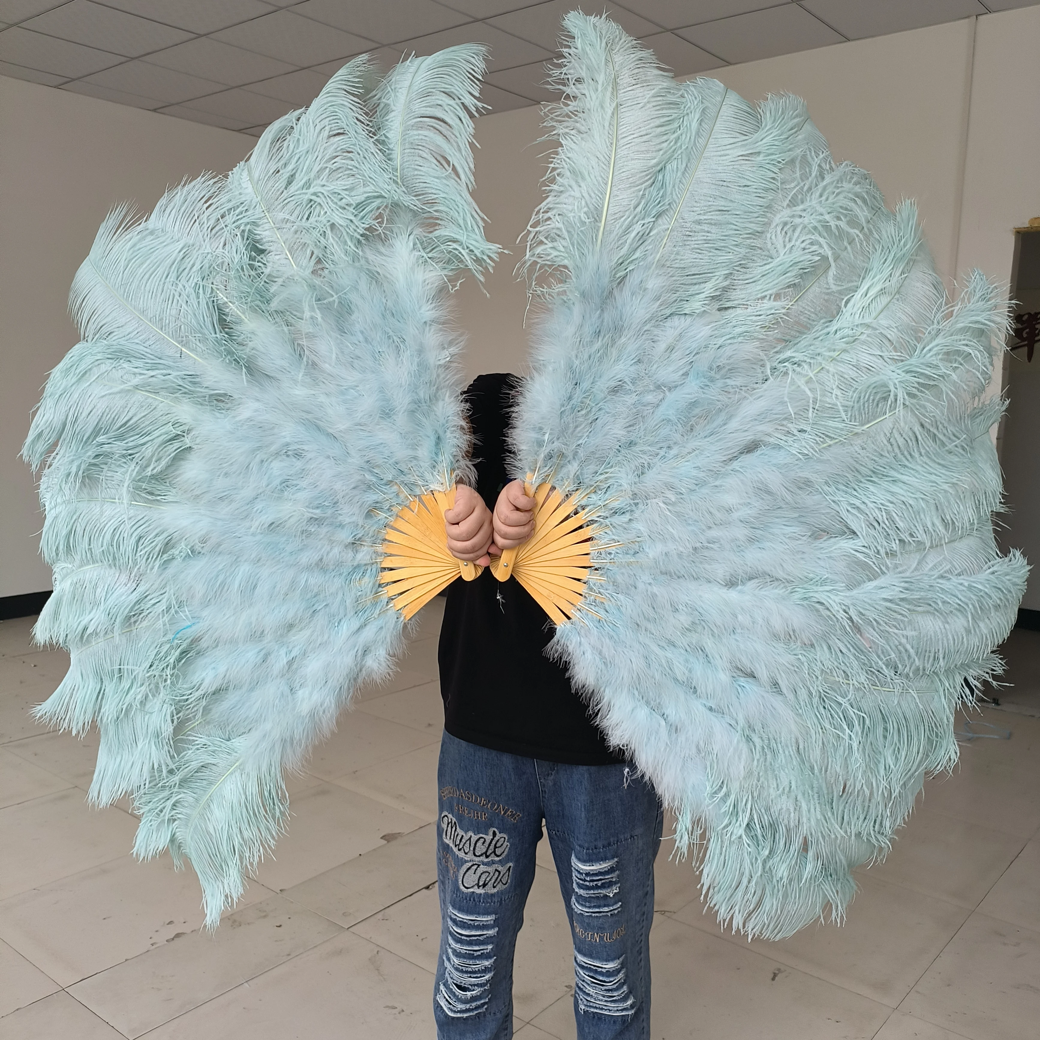 Wholesale 10PC Light Blue Ostrich Feathers Fans Large for Carnival Belly Dance Magic Show Stage Performance Props Customized