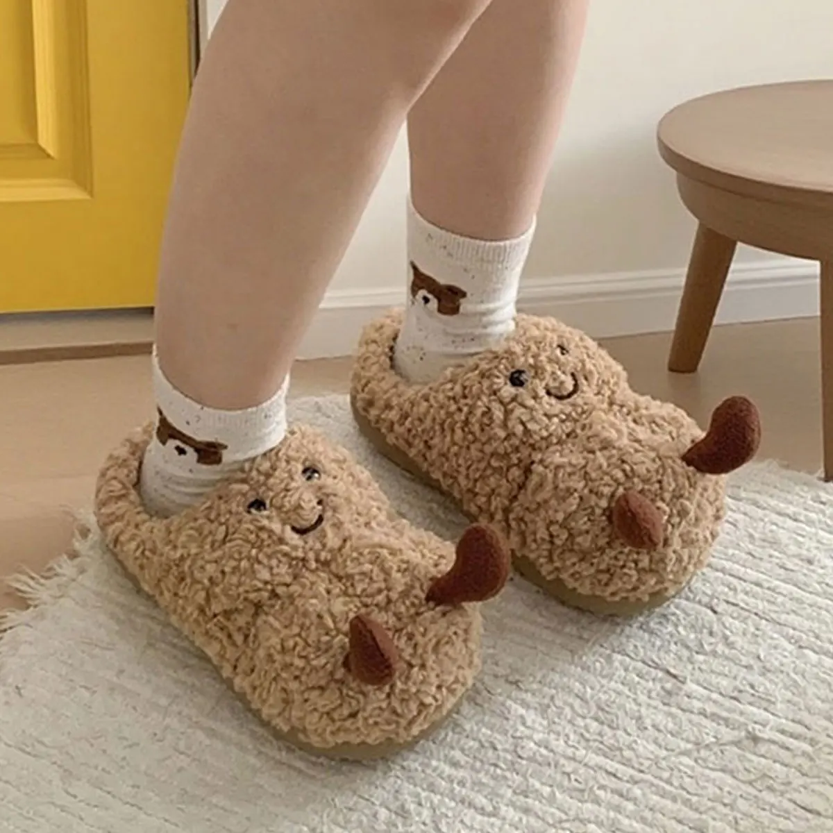 Creative and Fun Peanut-Shaped Home Warm Cotton Slippers for Women, Ins-Style Plush Non-Slip Winter Indoor Ladies' Slippers
