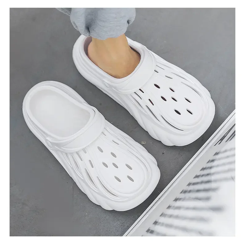 Men's and Women's Sandals Summer Casual EVA Lightweight Outdoor Women's Shoes Non-slip Beach Garden Shoes Porous and Breathable