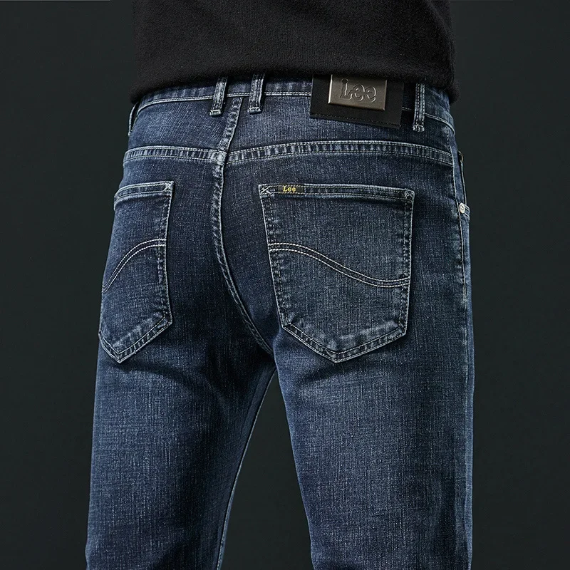 جينز رجالي جديد لخريف وشتاء 2023 ذو علامة تجارية راقية ينعم صورة ظليةك صغيرة مستقيمة الساق مرنة غير رسمية فاخرة أوروبية