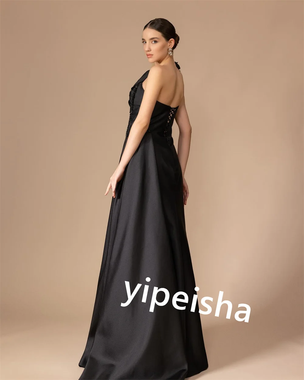 Vestido de casamento plissado de cetim personalizado, reto, um ombro, sob medida, vestido de festa longo, divisão alta, costas nuas