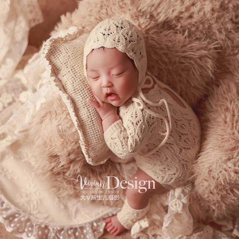 Newborn Photography Props Backdrop Knitted Hollow Outfit with Hat Lace Wrap Plush Furry Posing Sofa Set for Studio Photoshoot