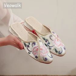 Veowalk Handmade Satin Embroidered Women Flat Mules Close Pointy Toe Slippers Comfortable Summer Ladies Retro Home Cotton Shoes