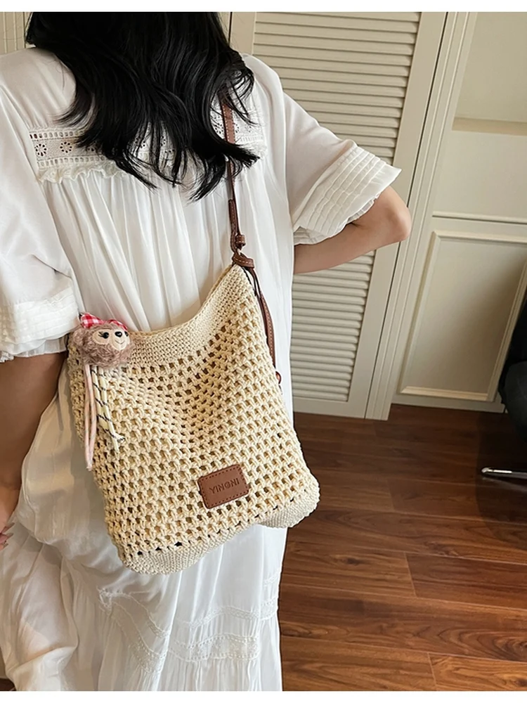 

Summer Hollow out Woven Women's Large Capacity Single Shoulder Crossbody Beach Vacation Beach Bag Fashionable Tote Handbag