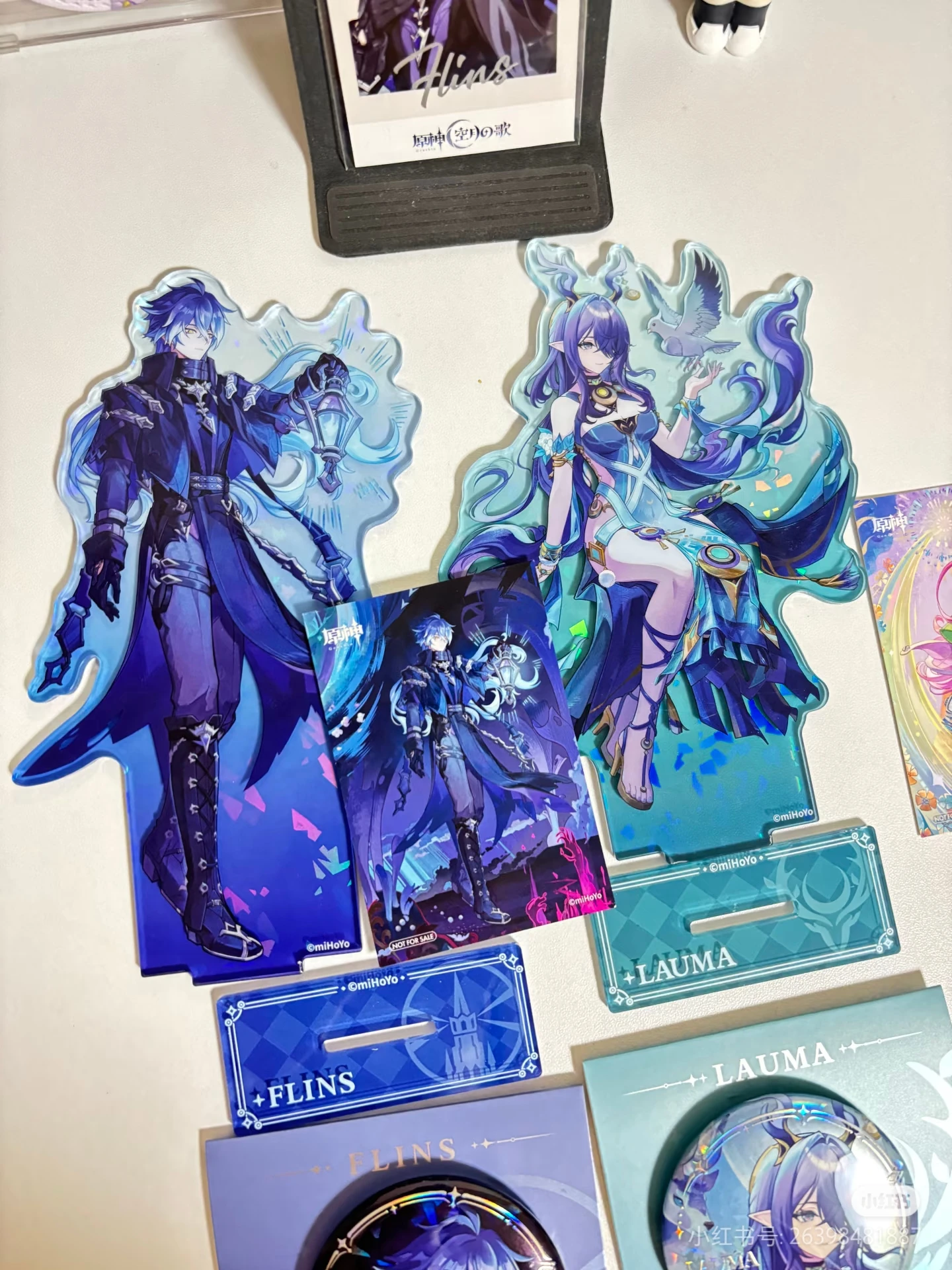 在庫あり 公式ゲームコスプレ 原神インパクト ノドクライ 月が家を導くシリーズ アイノ・ラウマ・フリンズ バッジ アクリルスタンド マウスパッド