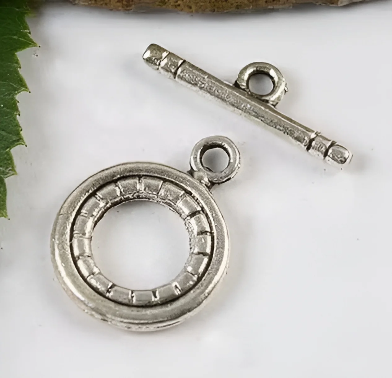 20sets 13.2mm * bar 17.7mm   Alloy matel  tibetan silver round shape toggle clasps    HWH1690