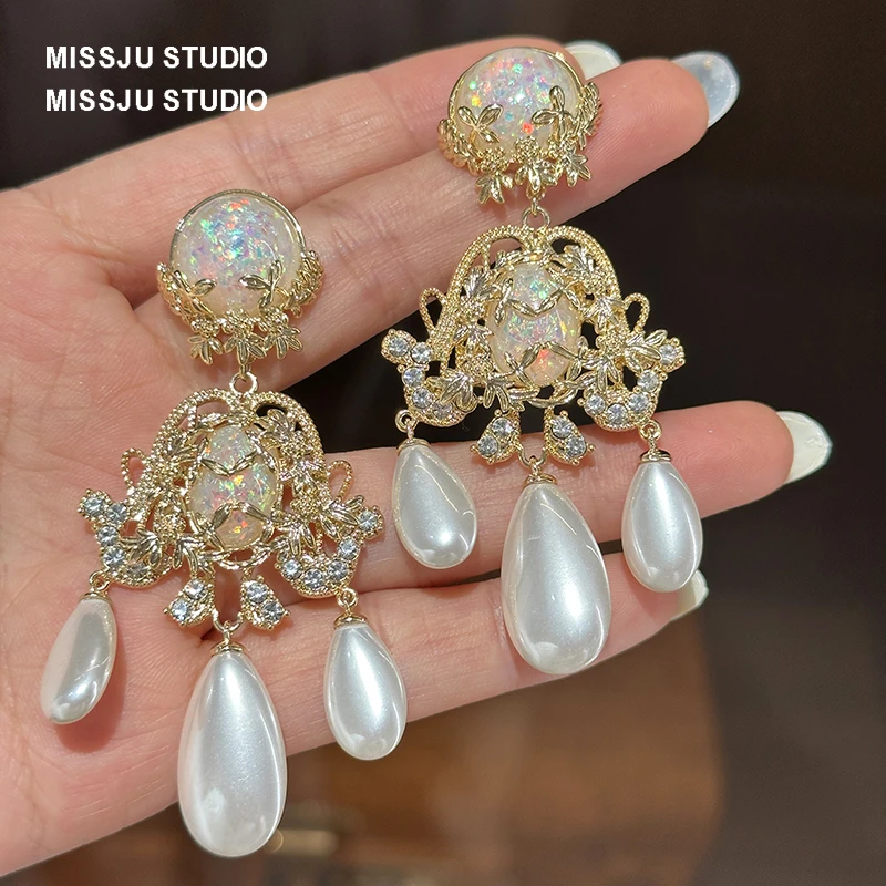 Lingzhi Wu-Baroque Luxury Metal Flower Pearl Tassel Earrings, Silver Needle, Elegant, Top Quality, New Arrival