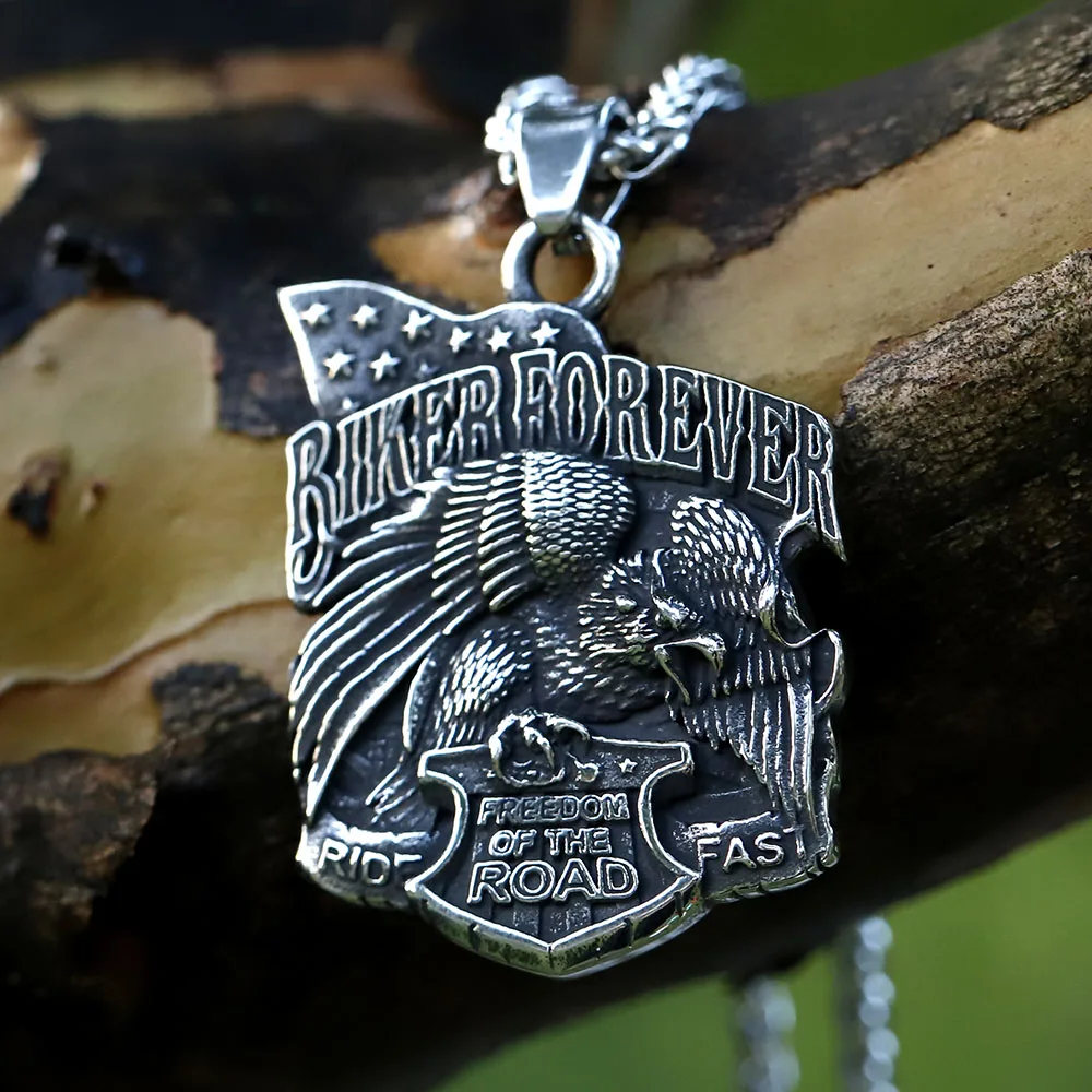 2022 Men\'s 316L stainless-steel V Motorcycle Necklace Biker Forever Freedom To The Road Pendant Necklace for gift free shipping