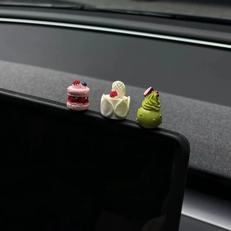

Creative Cream Cake Car Ornaments 3 Pcs Set ， Car & Desktop Dual Use，Car Ornaments，Sweet Theme Healing Gift