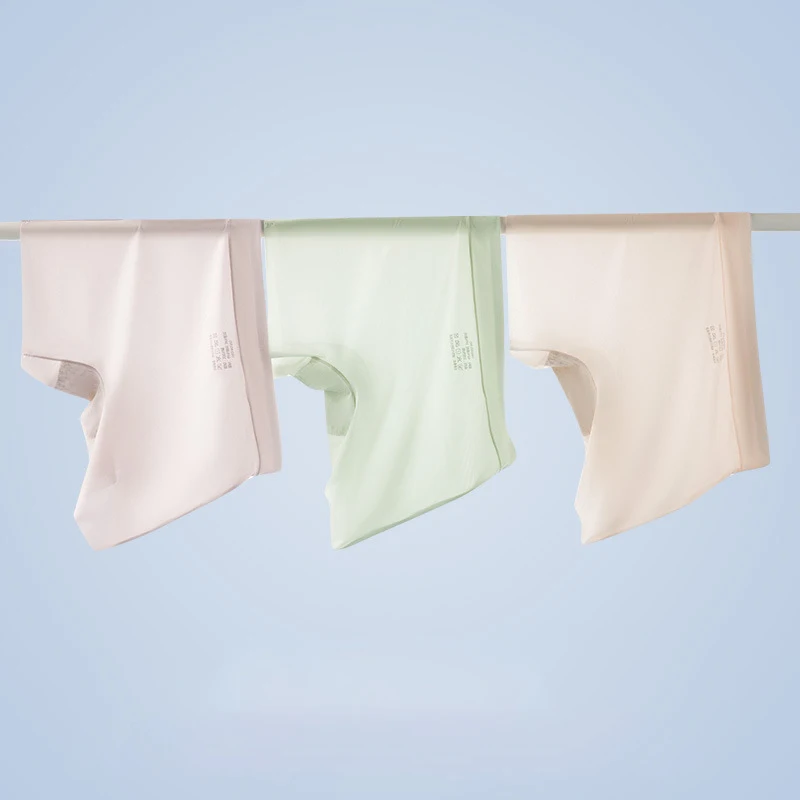Women\'s Summer Panties Ice Silk Underwear Lingerie Large Size Thin Boyshorts Female Seamless Under The Skirt Safety Short Pants