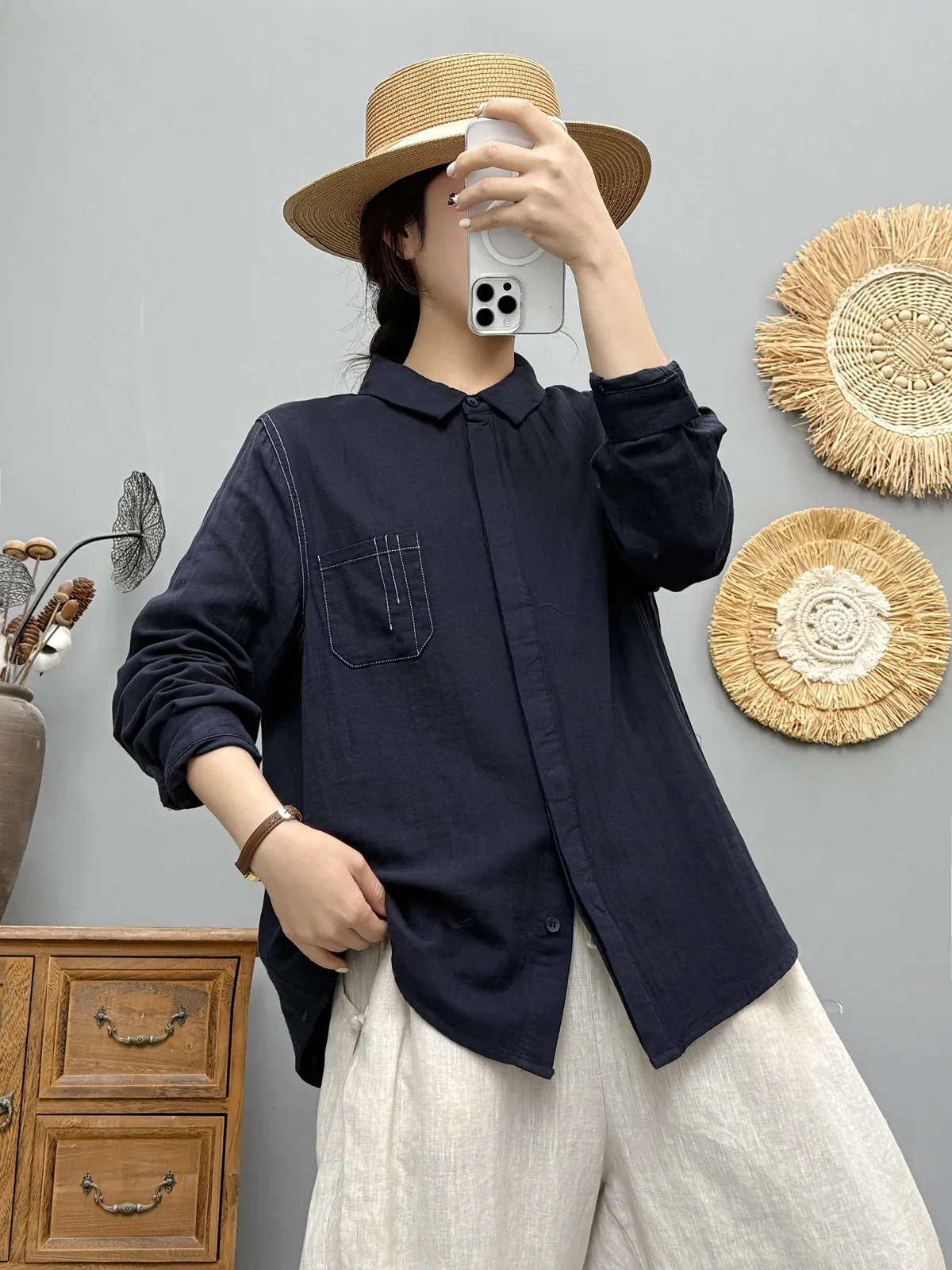 ใหม่ 2025 ฤดูใบไม้ผลิเส้นด้ายฝ้ายเสื้อแขนยาวผู้หญิง Turn-Down COLLAR กระเป๋าเสื้อ, Mori สาวอเนกประสงค์เสื้อหลวม T51818CC