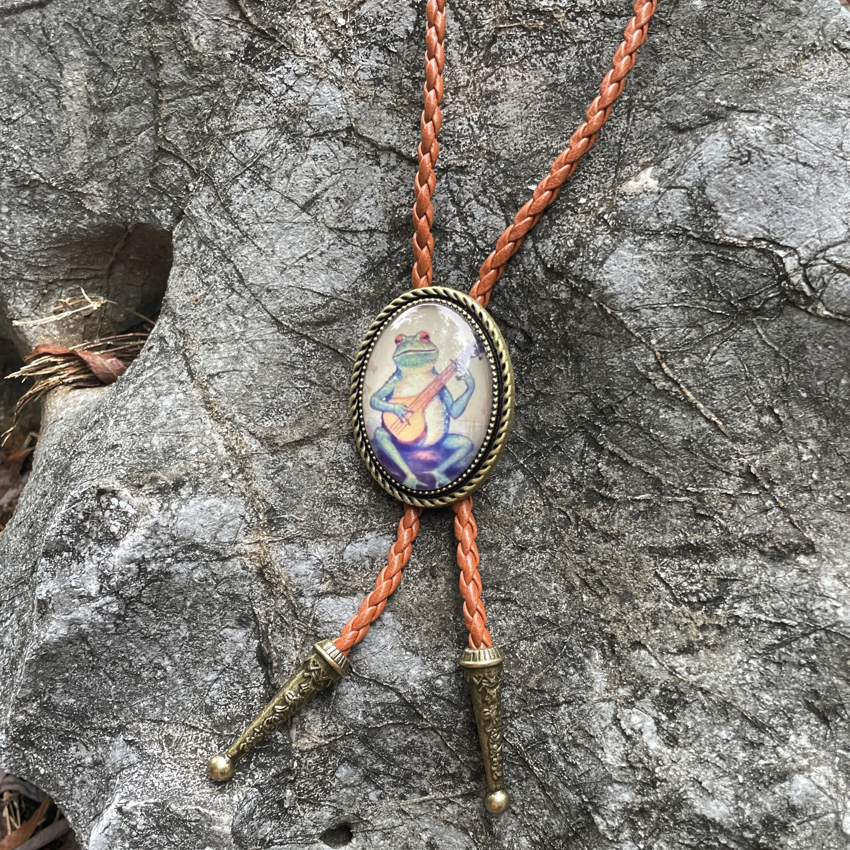 BOLO TIE العزف على الجيتار الضفدع قلادة خمر قميص سلسلة بوارو هدايا رائعة #4