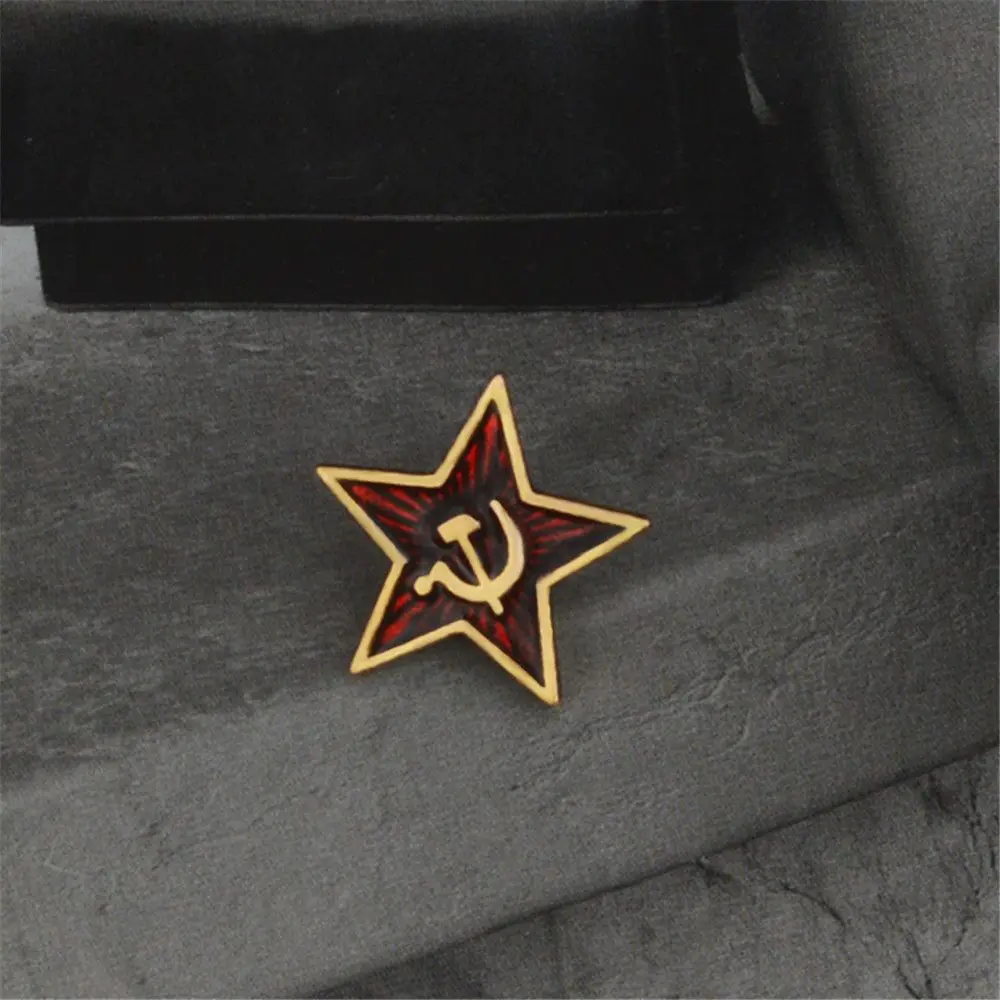 Retro Soviet Symbol Enamel Pin Red Star Sickle Hammer Brooch Soviet Emblem Brooch Gift Icon Badge lapel Pin for Coat Cap