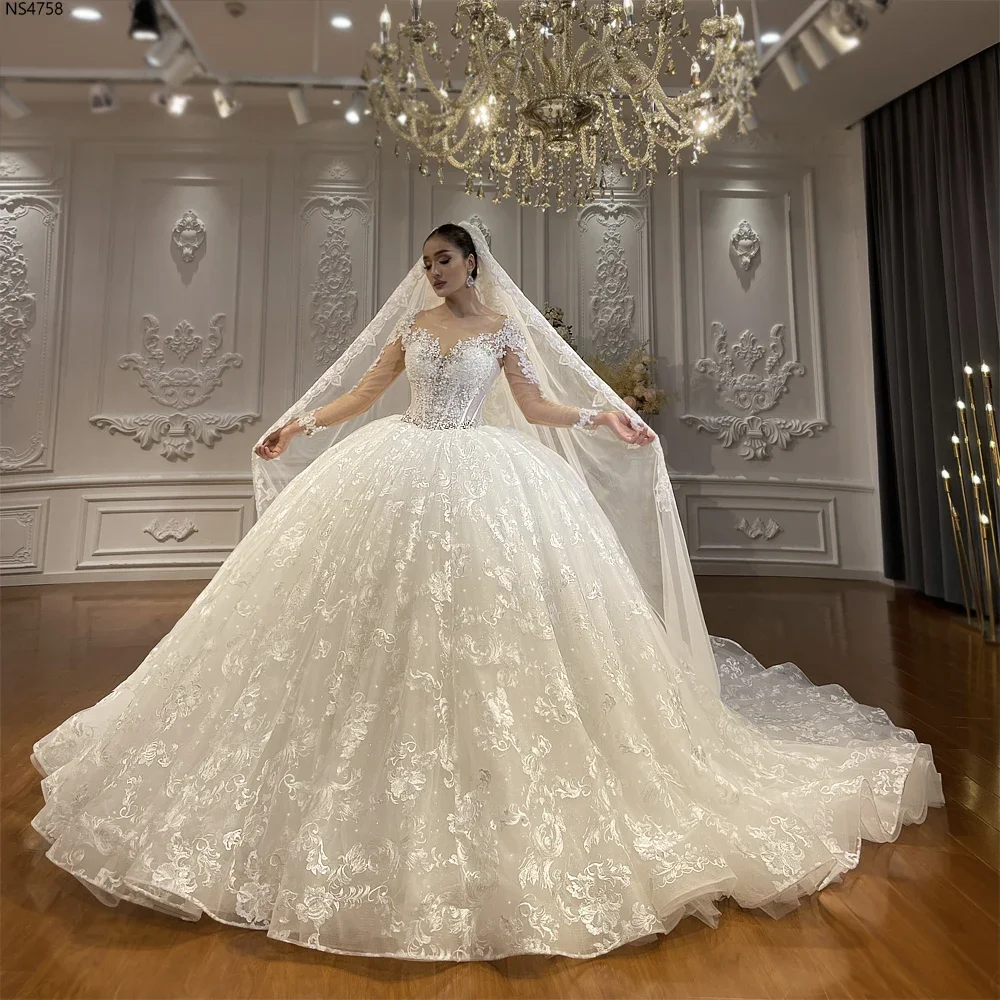 Customized Luxury Lace Appliques Crystal Wedding Dress  Long Sleeves Wedding Dress Amanda Novias Official