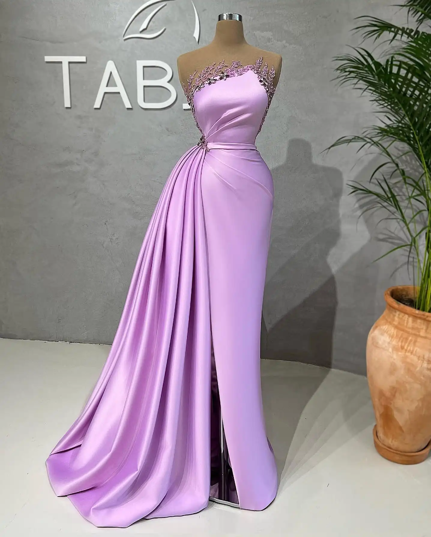 

Customized Temperament Satin Straight Crystal Evening Dresses Strapless Sleeveless Panel Train Bespoke Occasion Gowns Formal