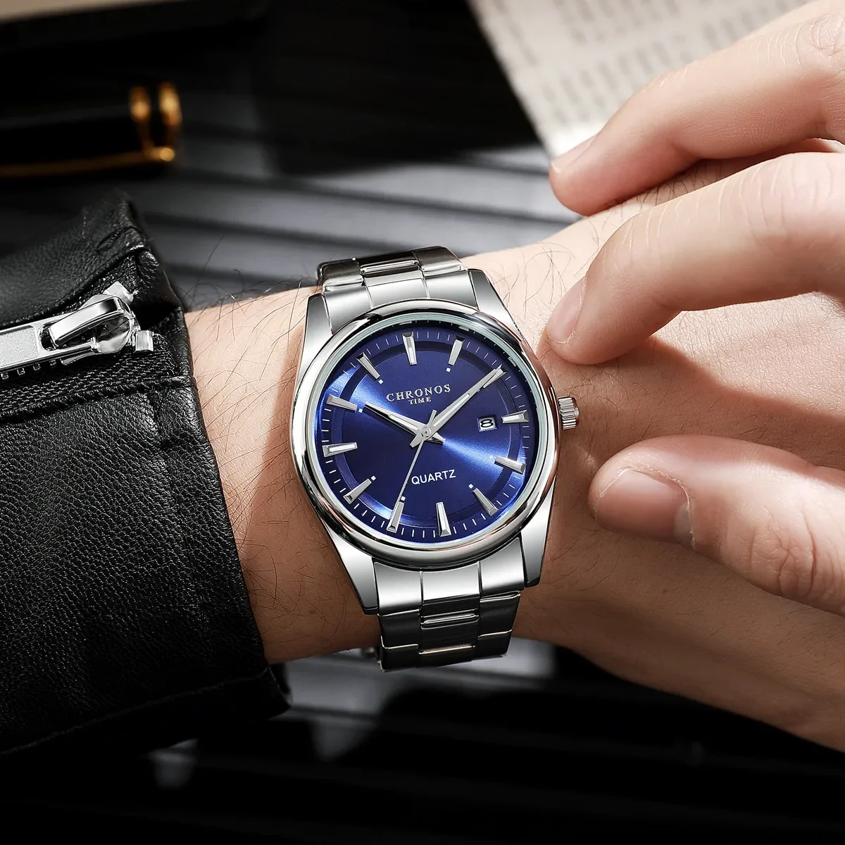 Men's Luxury Quartz Watch with Date Function