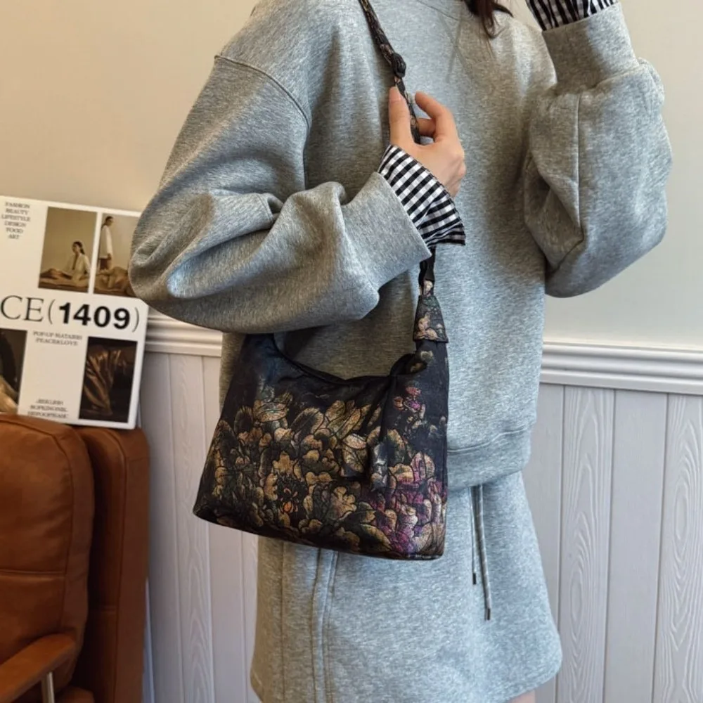 

Retro Adjustable Chinese Style Handbag Gambiered Canton Gauze Satin Pea Purses Flower Embroidered Cheongsam Bag Travel