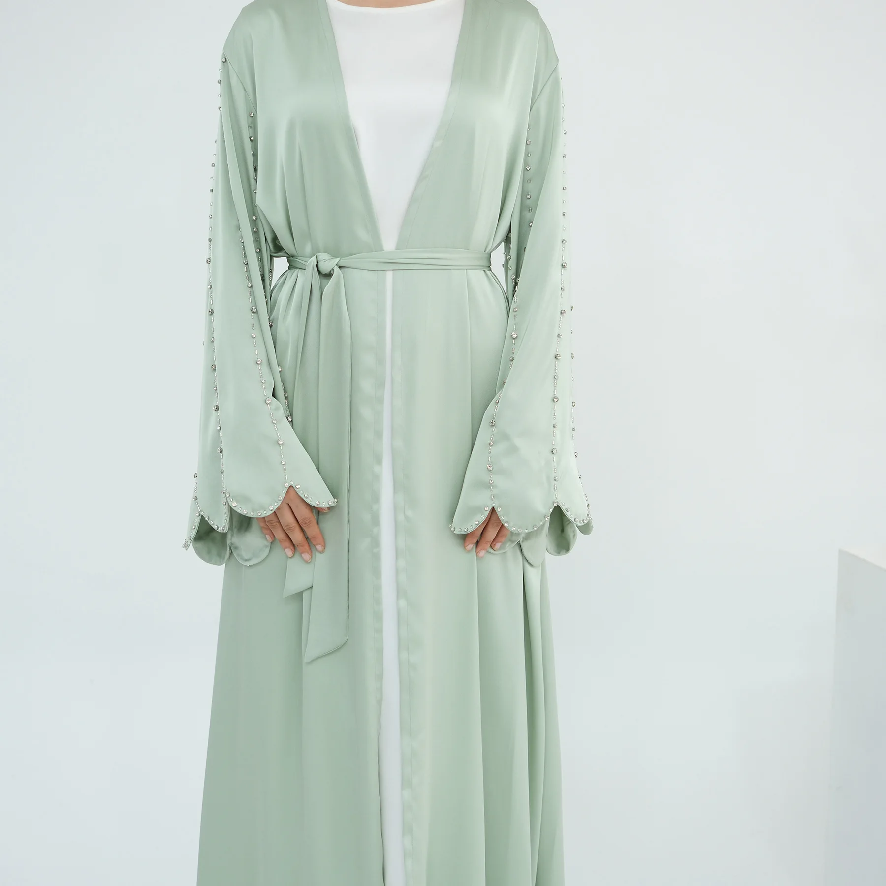 

Дубай Женщины Бусины Абая Мусульманский Полный Рукав Открытый Передний Абая Кафтан Джалабия Арабский Кардиган Исламская Одежда Макси Платья Халат