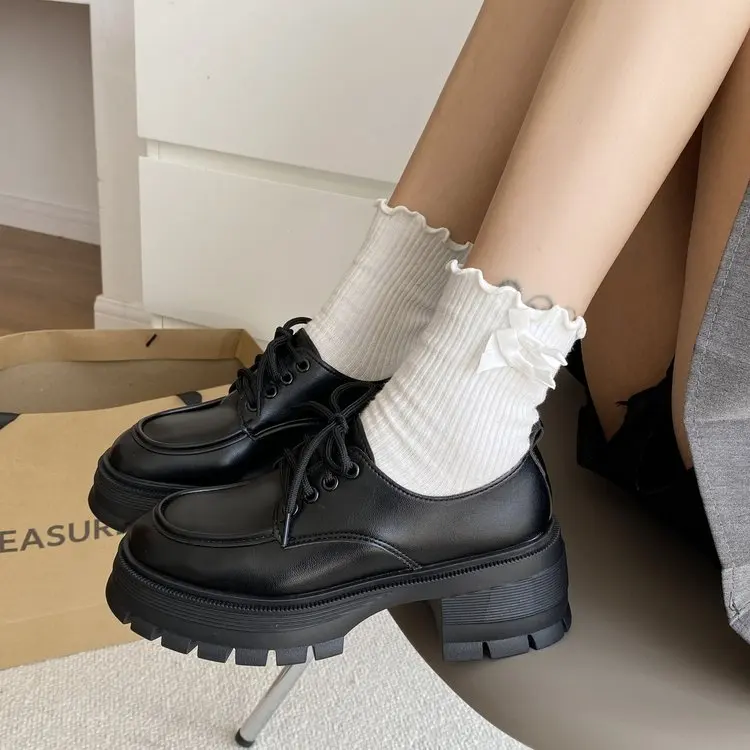 Sepatu gadis Inggris sepatu Vintage Mary Jane Lolita Platform Fashion nyaman sederhana gaya dasar Lace-up untuk pakaian sehari-hari