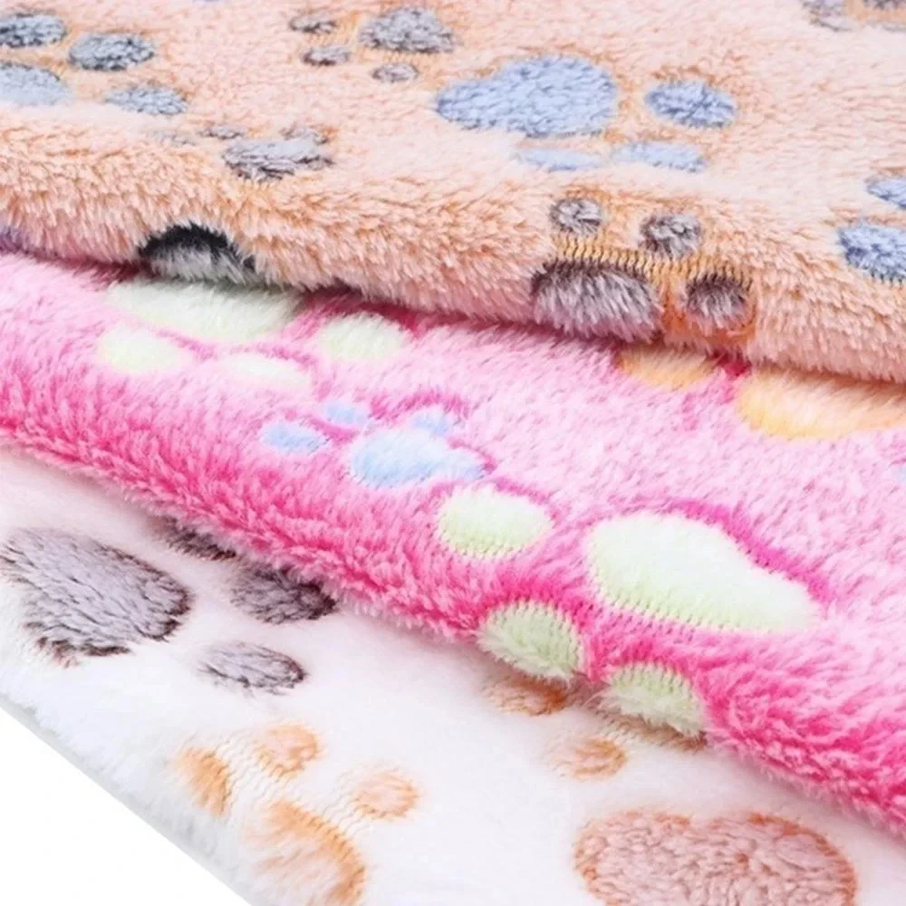 Soft Fluffy Quality Pet Blanket Cute Cartoon Pet Mat Warm and Comfortable Blanket for Cats and Dogs