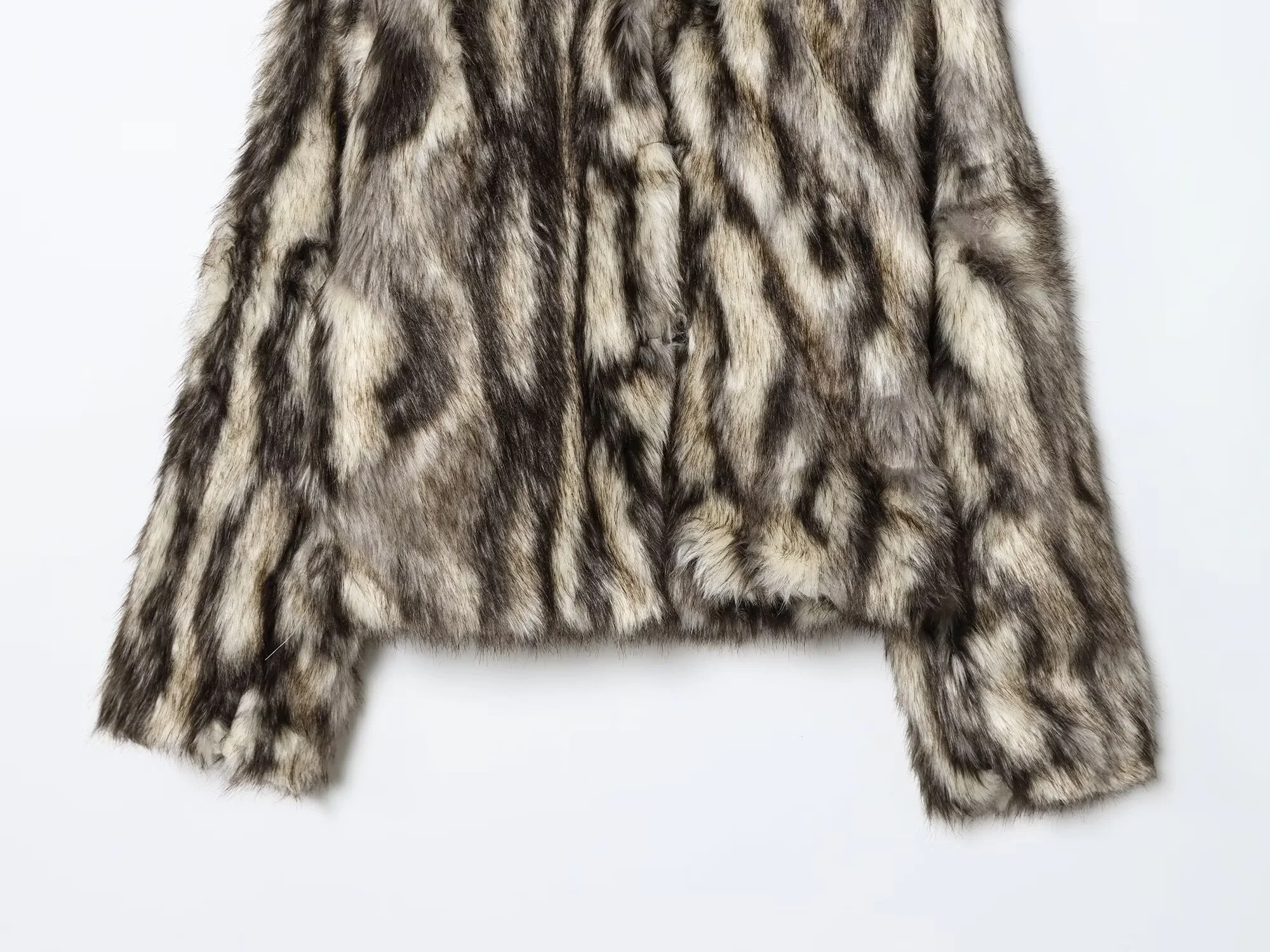 Autunno nuova pelliccia sintetica da donna moda temperamento pelliccia artificiale effetto leggero lusso fascino stile bavero giacca corta