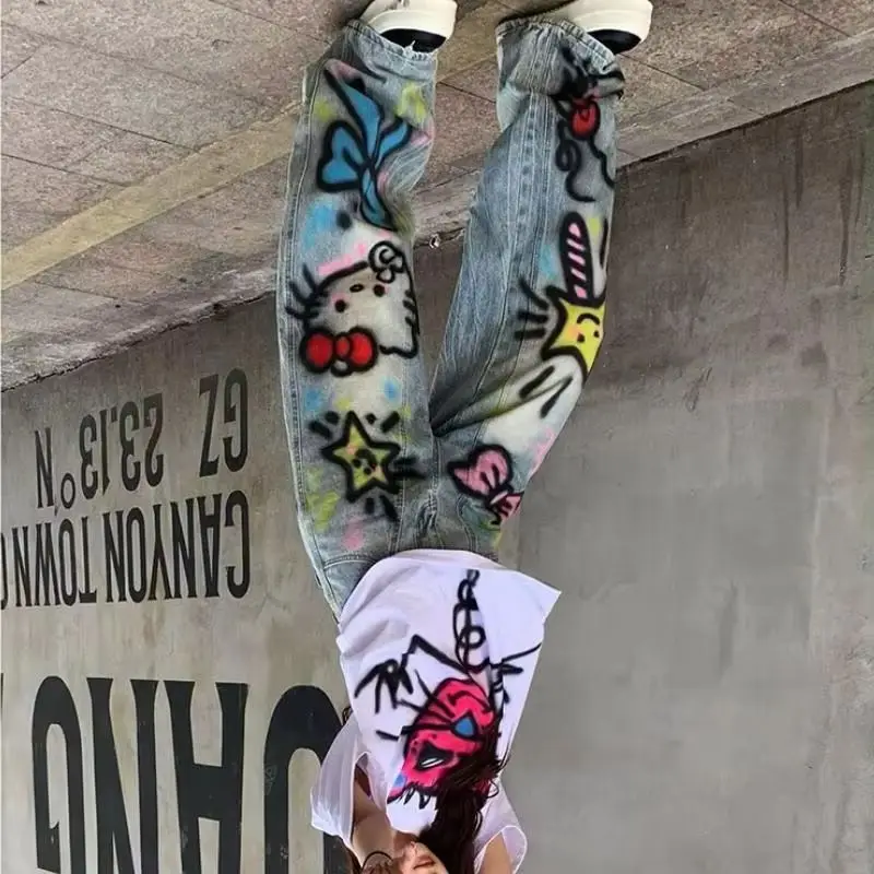 

Американские граффити, забавные потертые джинсы с мультяшным принтом, свободные повседневные широкие брюки Hello Kitty, модные милые удобные повседневные брюки