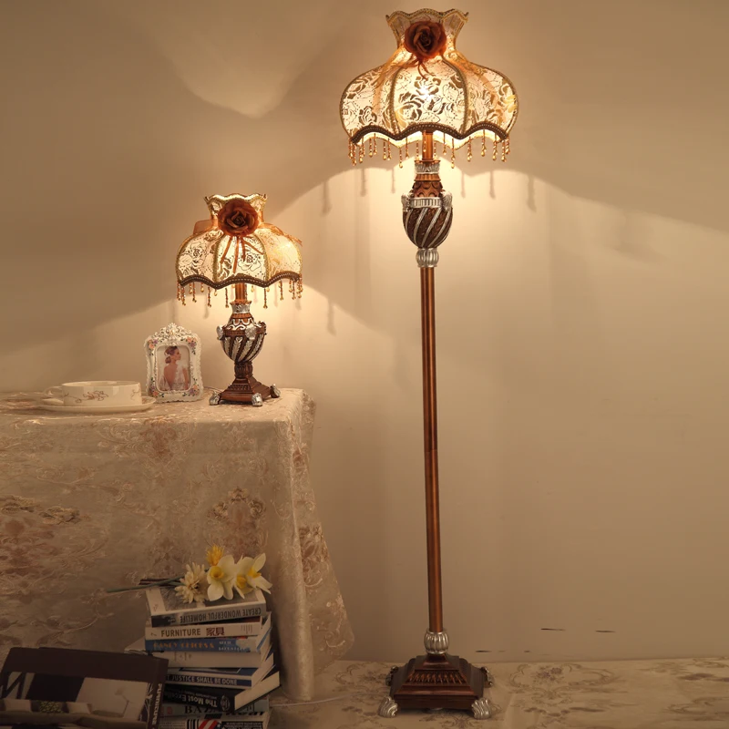 Floor lamp, European style, luxurious and creative palace, modern and simple bedroom, study, warm living room, high-end vertical