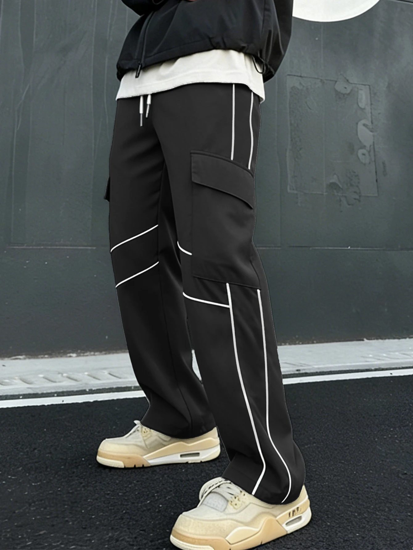 

【Cyber Urban Techwear! Men's Black Cargo Pants with Geometric White Piping – Multi-Pocket Streetwear Trousers, Loose Fit Hip Hop