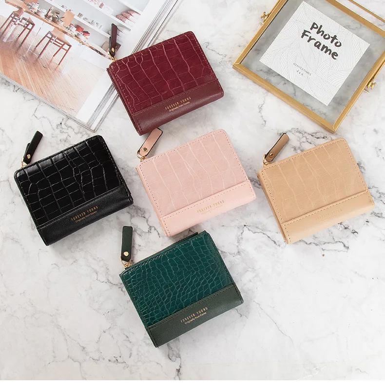Solide Damen-Geldbörse mit Krokodilmuster, kleine Damen-Geldbörse mit Reißverschluss, luxuriöser Designer-Kartenhalter, kurze Clutch für Damen, hohe Qualität