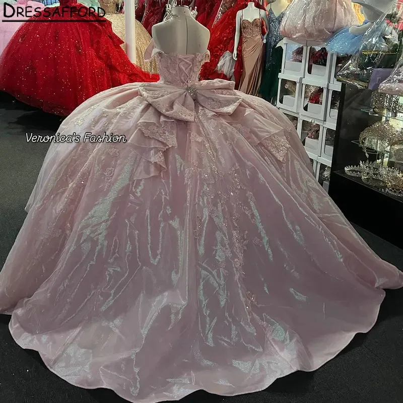 

Pink Off The Shoulder Organza Quinceanera Dresses Ball Gown Beading Appliques Lace Bow Sweet 15 Años Mexican Customized